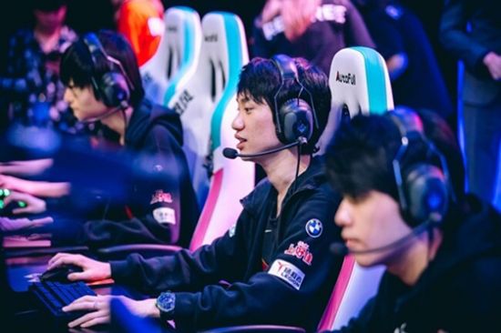 S15正赛英雄数据分析 芸阿娜和赵信表现亮眼