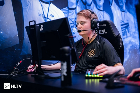 中国战队勇夺DOTA2国际邀请赛亚军 明年上海再战